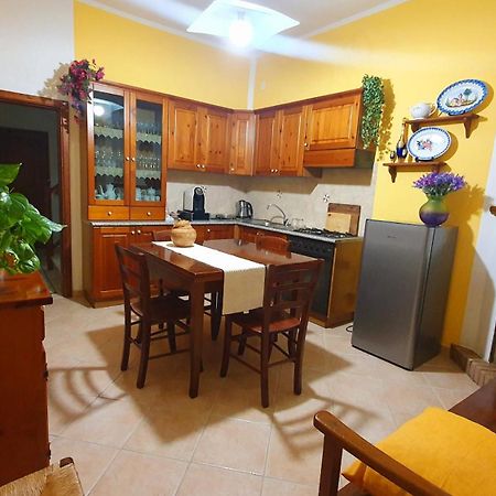 Su Carreri Bed and Breakfast Armungia Buitenkant foto
