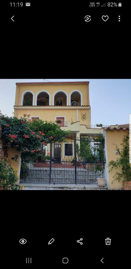 Su Carreri Bed and Breakfast Armungia Buitenkant foto